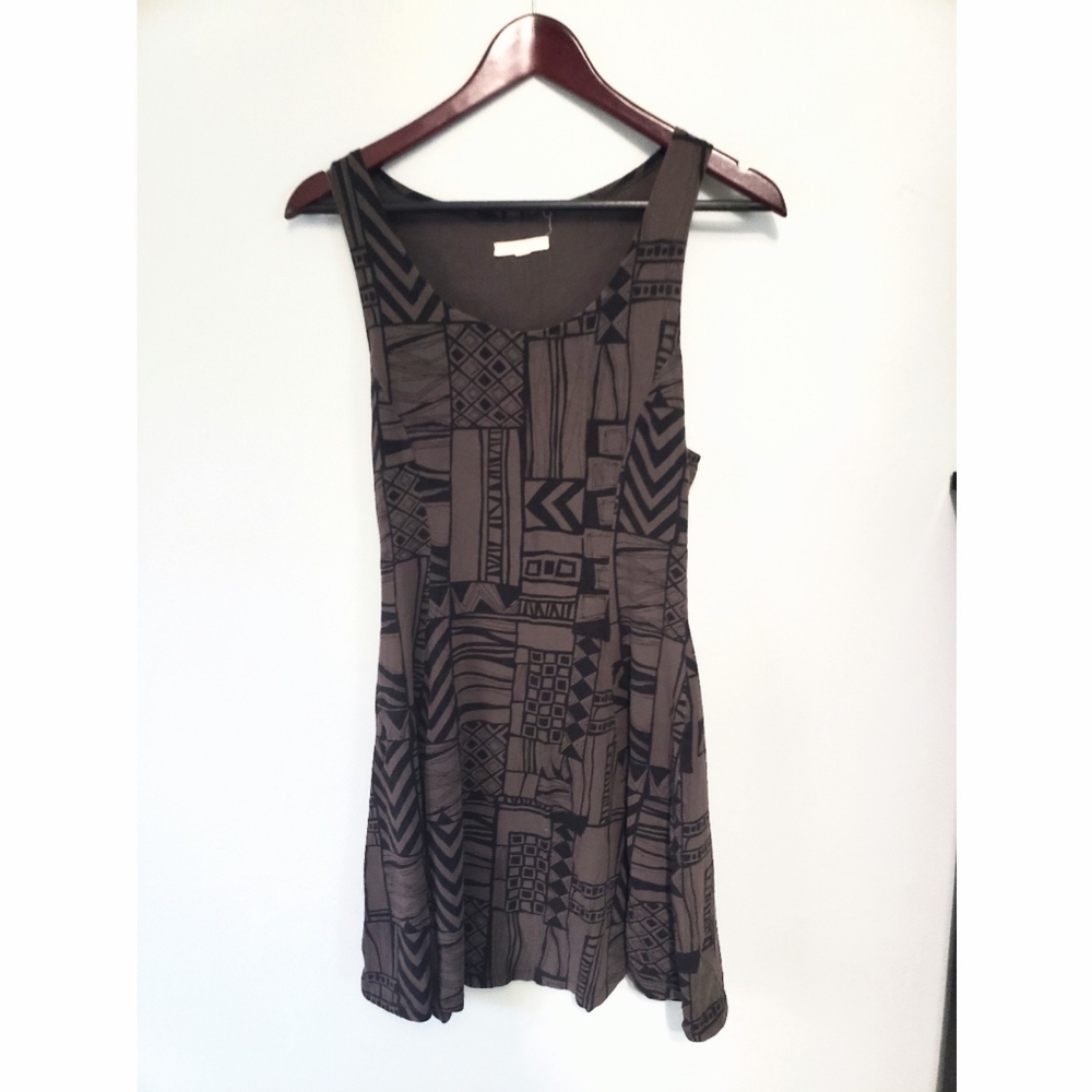 Vans Grey and Black Patterned Sleeveless Dress